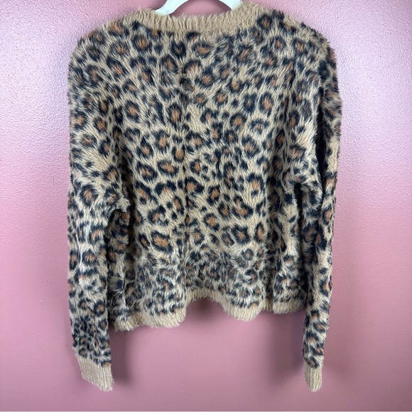 Bella Dahl - Crew Neck Sweater in Golden Leopard size Small Fuzzy slight crop - Picture 4 of 8
